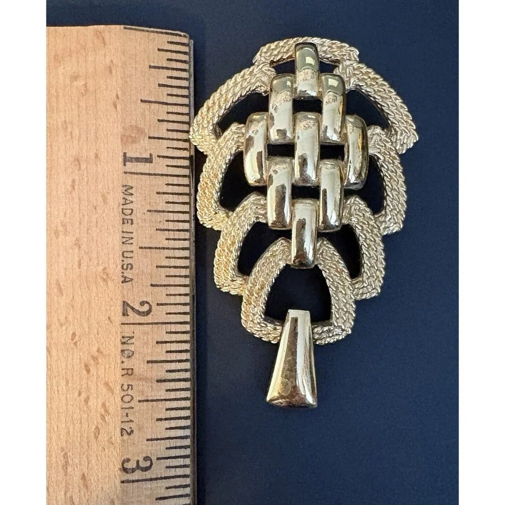 Vintage Monet Open Work Shiny & Textured Gold Tone Brooch w/ Moving Block Tassel